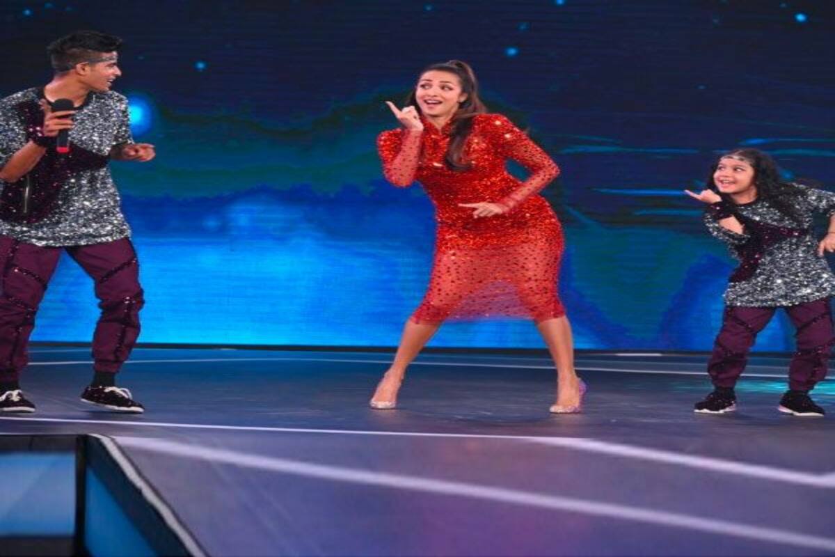 Super Dancer Chapter 4 Malaika Arora Does The Disco With Contestant Florina On Stage Read Deets Of This Iconic Moment