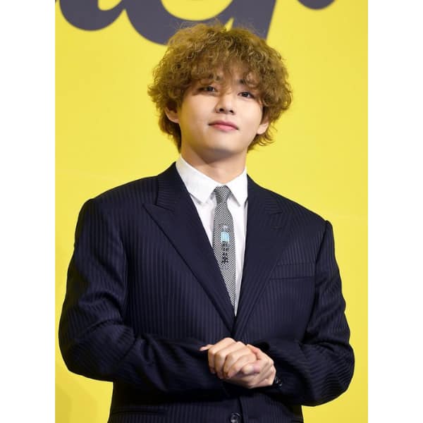 Bts S V Aka Kim Taehyung Debuts Permed Hair At Butter S Press Con And Army Are Going Barmy Over His New Look View Pics