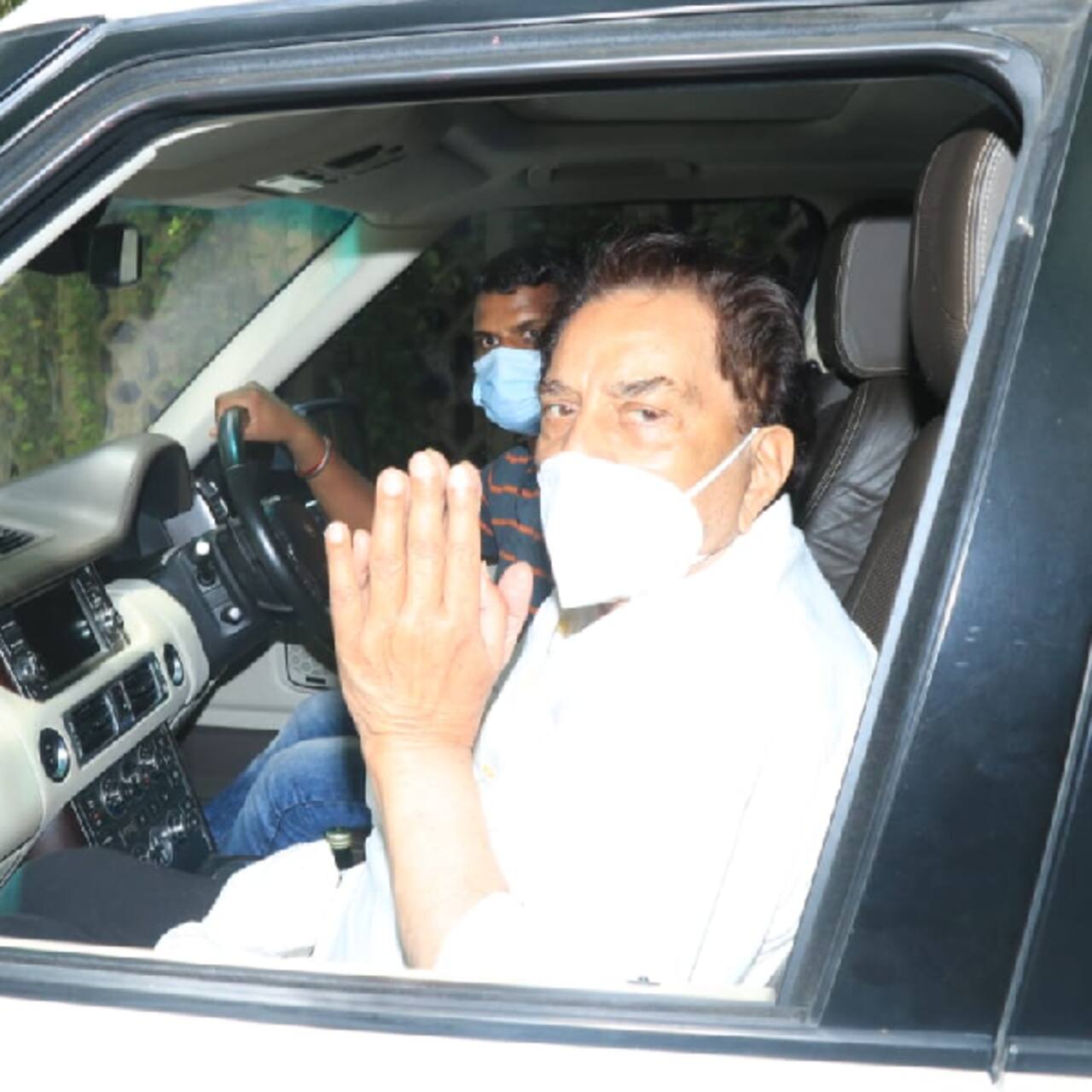 RIP Dilip Kumar: Shah Rukh Khan, Anil Kapoor, Ranbir Kapoor, CM Uddhav ...