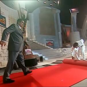 RIP Dilip Kumar: When Shah Rukh Khan rolled out the red carpet for the Tragedy King at Zee Cine Awards 2001 – watch video