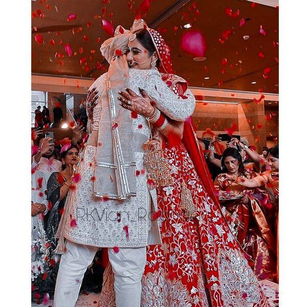 Rahul Vaidya - Disha Parmar wedding PICS: The couple look madly-in-love ...