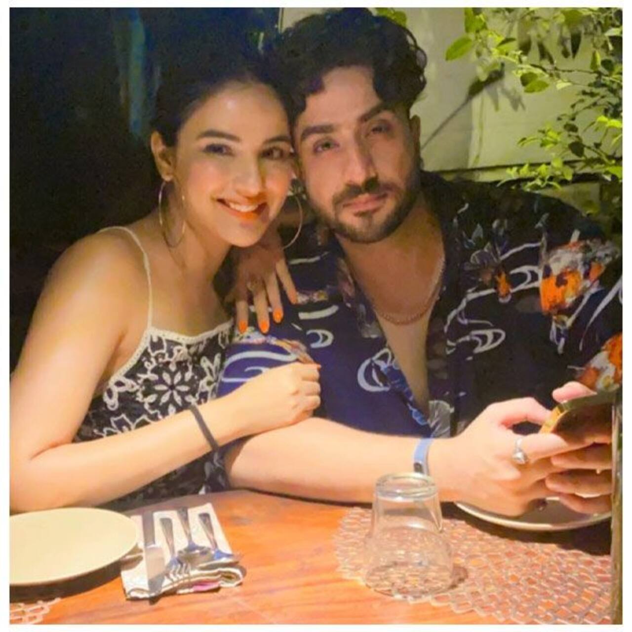 Jasmin Bhasin thanks Aly Goni and his family for making her birthday ...