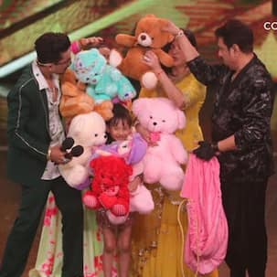 Dance Deewane 3: Gunjan Sinha पर लुटाया Alka Yagnik ने दुलार, तोहफे में बोरी भरकर दिया ये सामान