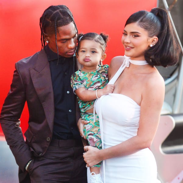 Kylie Jenner accueille son deuxième enfant avec Travis Scott-Photos