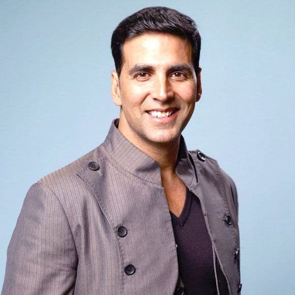 Akshay Kumar TOPPLES Shah Rukh Khan to become the most popular ...