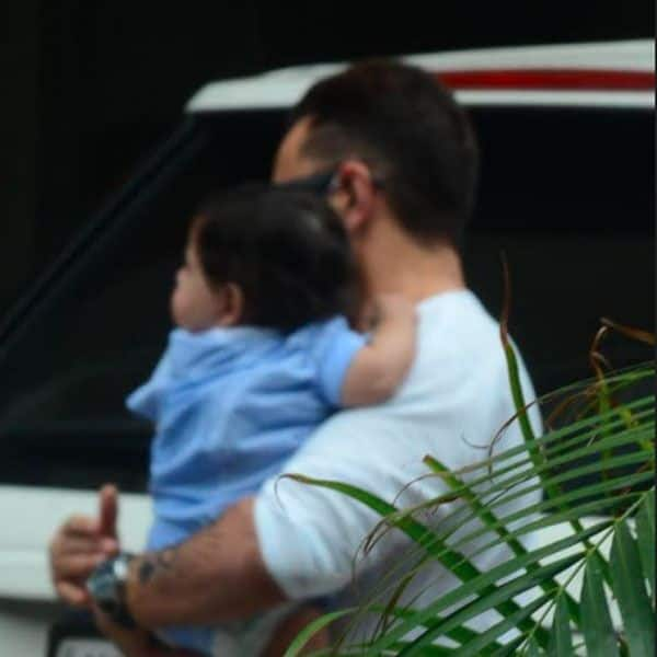 Kareena Kapoor and Saif Ali Khan’s son Jeh getting snapped takes us ...