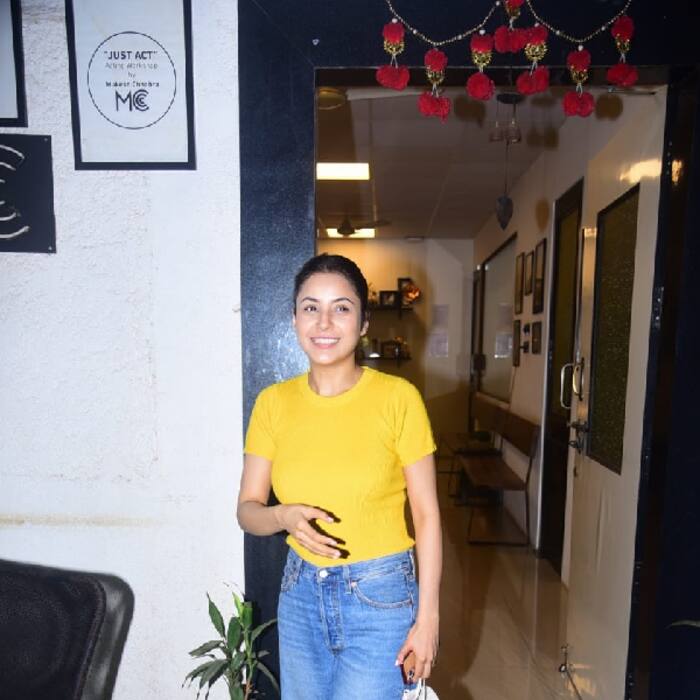 शहनाज गिल (Shehnaaz Gill) की सक्सेस देखकर गदगद हैं फैंस