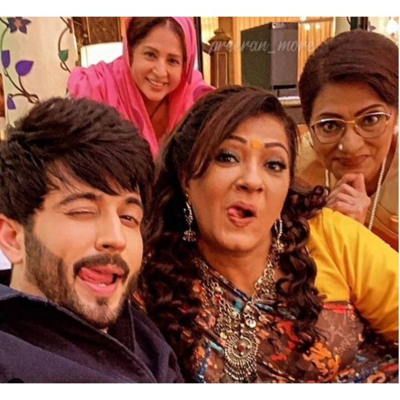 सोनाक्षी (Mansi Srivastava) की हल्दी की रस्म में करण (Dheeraj Dhoopar) ने जमाया रंग