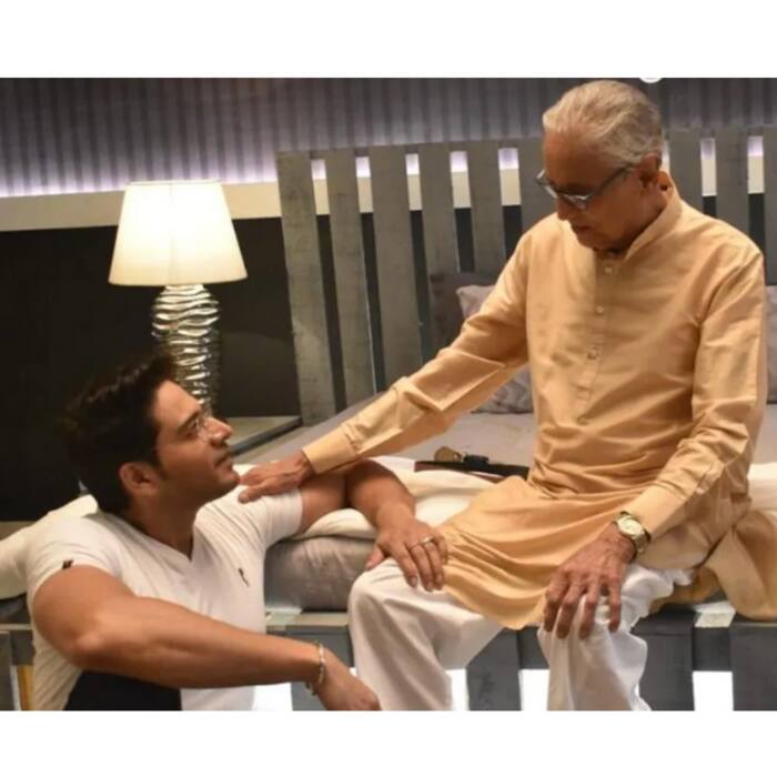 Gopi Kaka to pester AK to confess his feelings