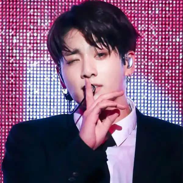 BTS: Jungkook copies a song from 1996 in one go despite