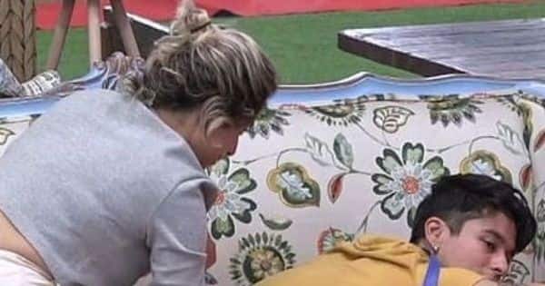 Bigg Boss OTT: Neha Bhasin massages Pratik Sehajpal's glutes and he moans; fans say, 'Itna bhi OTT mat dikhao