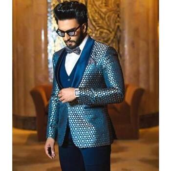 5 Times When Ranveer Singh Stunned Us By His Fancy Coat Pant