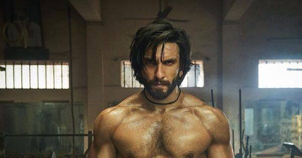 Ranveer Singh flaunts his bulked physique in recent photos