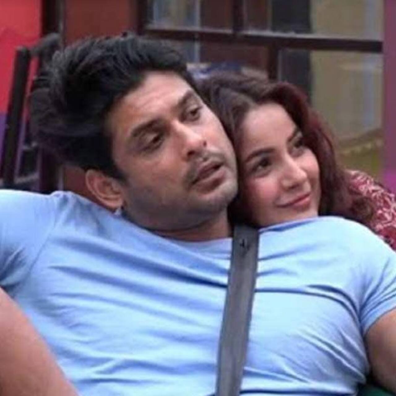 These Candid Pictures Of The Bigg Boss 13 Winner Sidharth Shukla With His Rumoured Ladylove