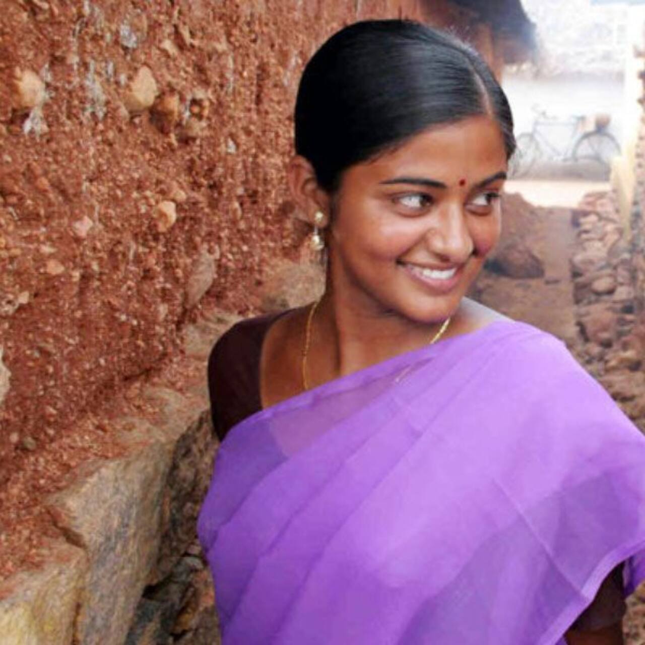 Priyamani in Paruthiveeran