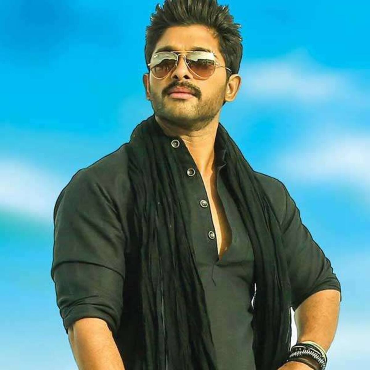 The 'Prince of Tollywood' Mahesh Babu TRUMPS Allu Arjun, Prabhas, Pawan ...