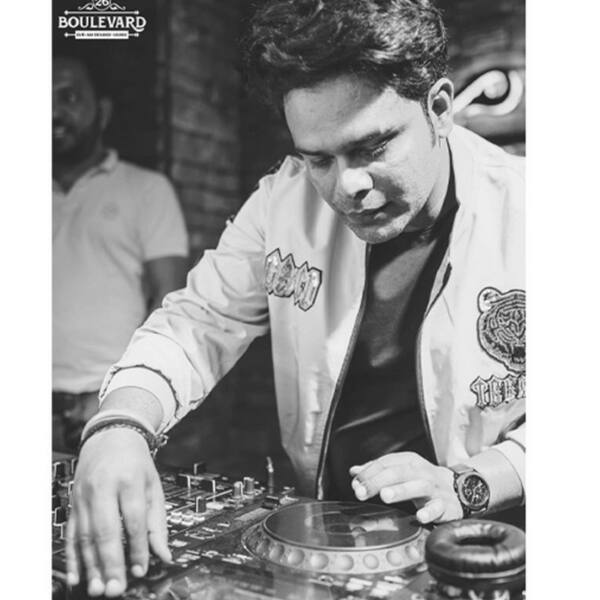 Dj R Renowned DJ R Nation making people groove on his exclusive beats