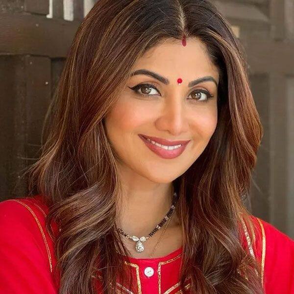 Shilpa shetty sale mangalsutra price