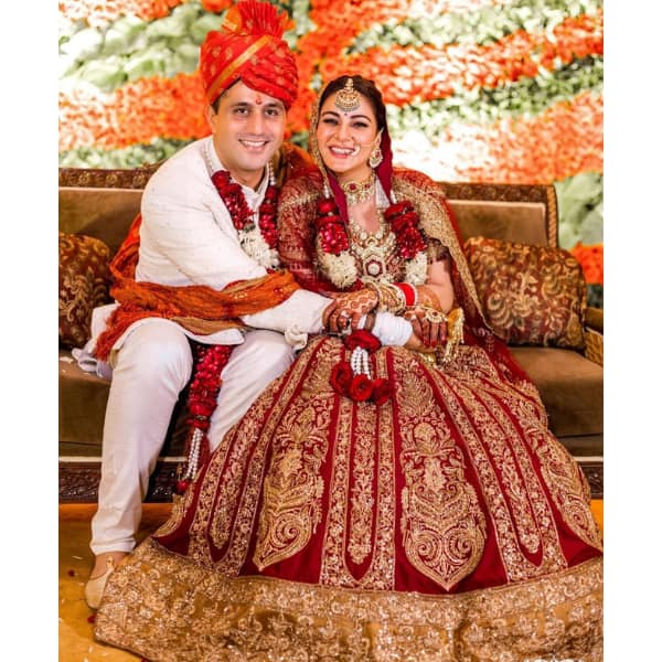 This Indian bride got married in the same Sabyasachi lehenga as Anushka  Sharma | Vogue India