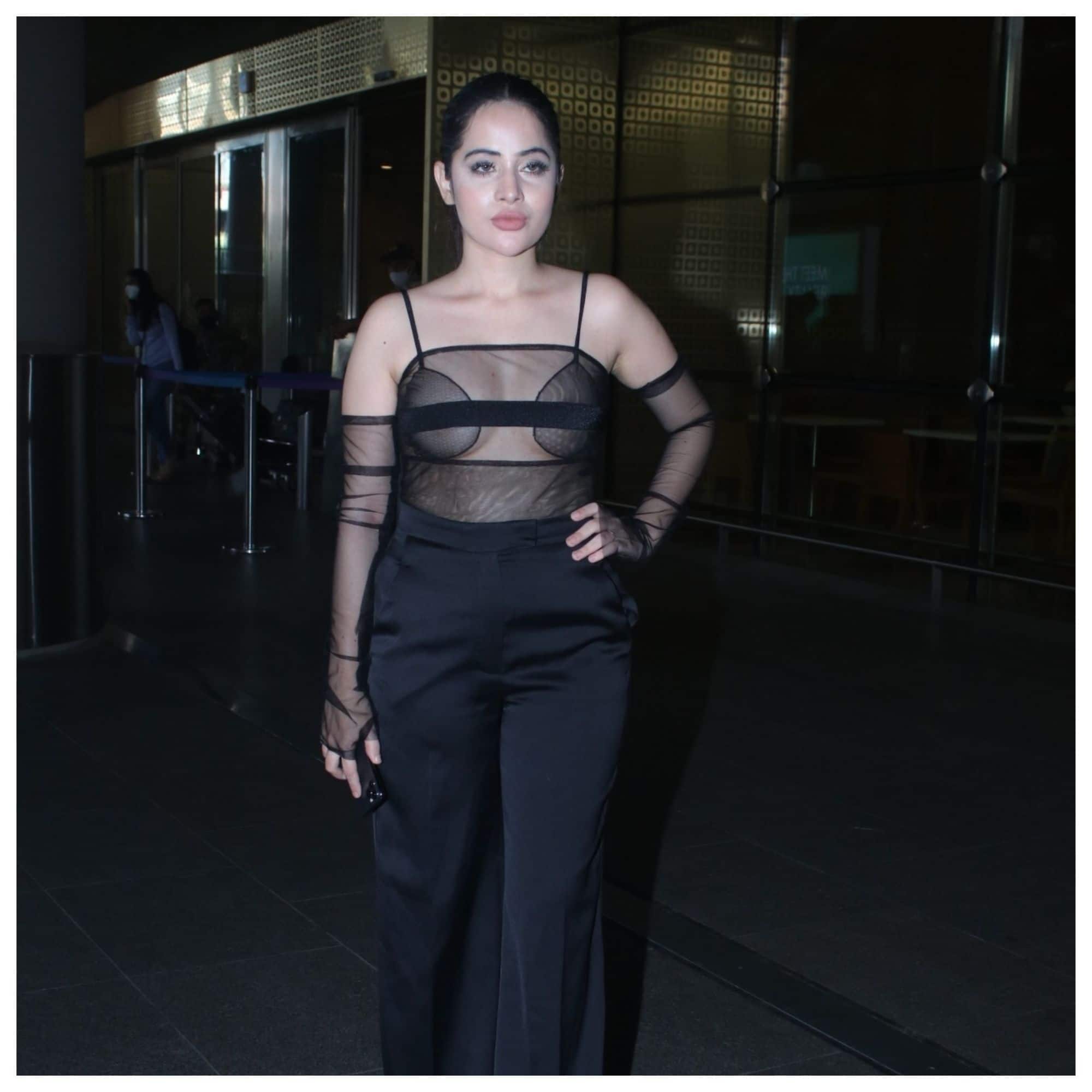 पारदर्शी टॉप के नीचे Urfi Javed ने कुछ नहीं पहना