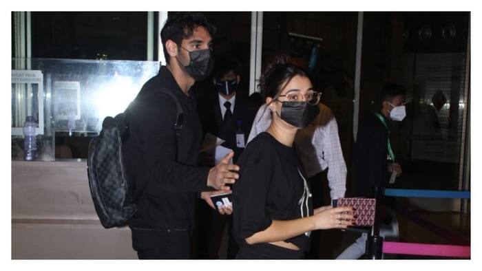 बीती रात एयरपोर्ट पर दिखे अहान-तानिया