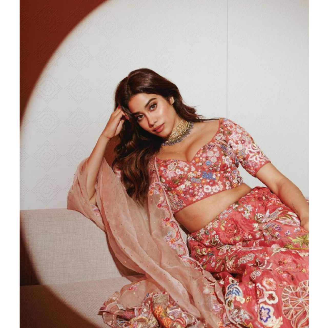 Janhvi Kapoor Is A Perfect Combination Of Beauty Grace And Elegance In This Pink Floral Lehenga 2126
