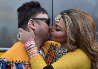 Bigg Boss 15: Rakhi Sawant ORDERS husband Ritesh to kiss her in public; netizens say 'Band karo ye gandi harqatein' – watch
