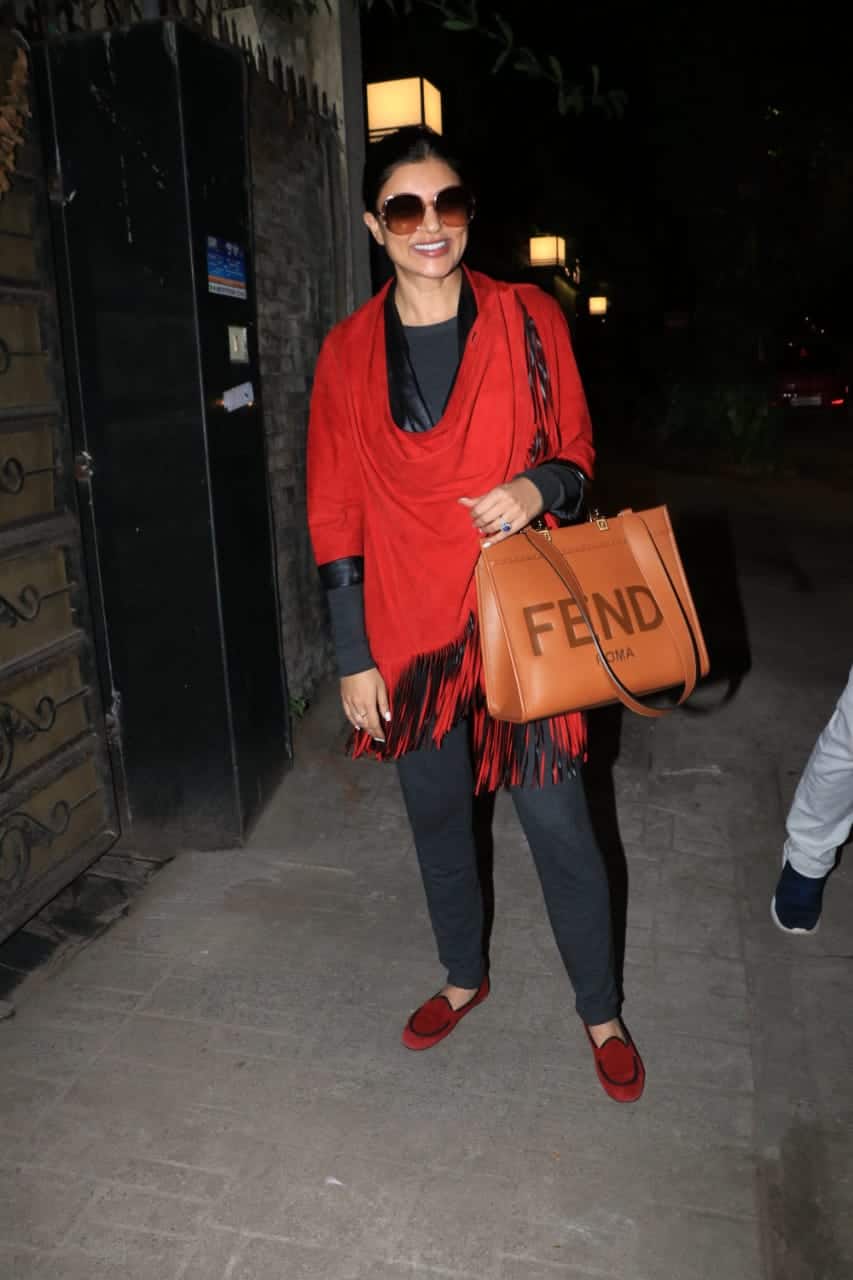 Cost of Sushmita Sen's Fendi brown tote back is enough to get you
