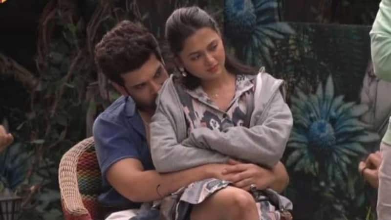 Bigg Boss 15 Live Updates: Tejasswi Prakash says 'I love you' to Karan Kundrra;  adds that they should not doubt each other