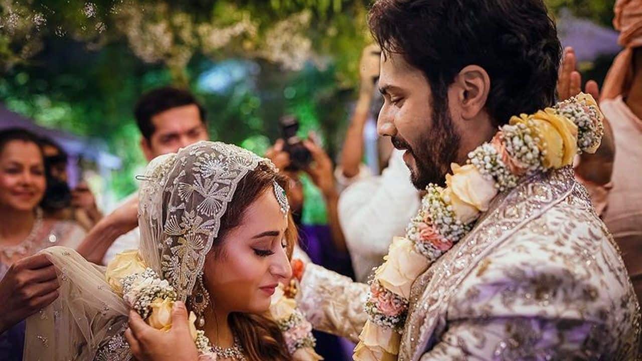 bhediya-actor-varun-dhawan-shares-unseen-pictures-from-his-wedding-with