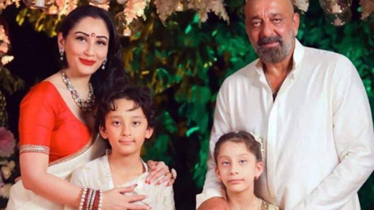 Sanjay Dutt own a house at Imperial Heights in Bandra