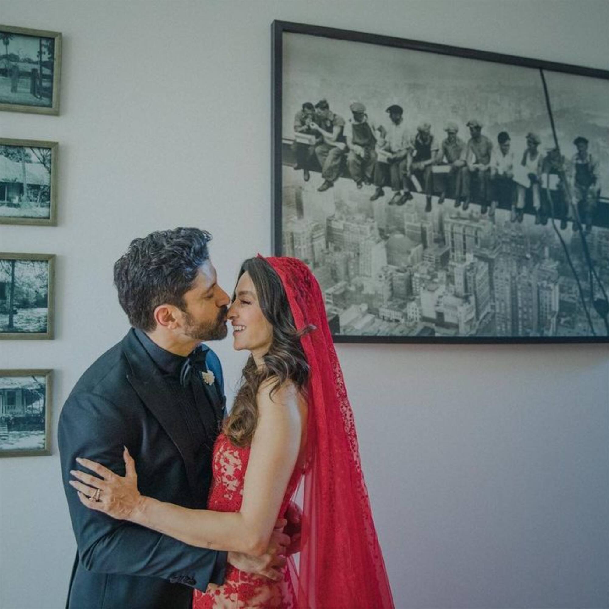 Farhan Akhtar और Shibani Dandekar की तस्वीरों पर प्यार बरसा रहे हैं फैंस