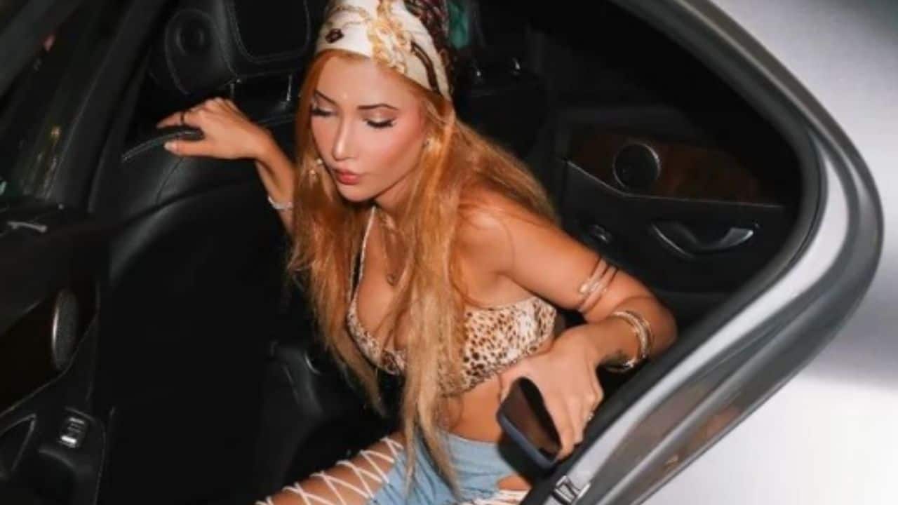 ड्रेस पर फैंस ने किया कॉमेंट