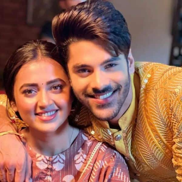 Naagin 6: Tejasswi Prakash, Simba Nagpal and the crew shoot for over ...