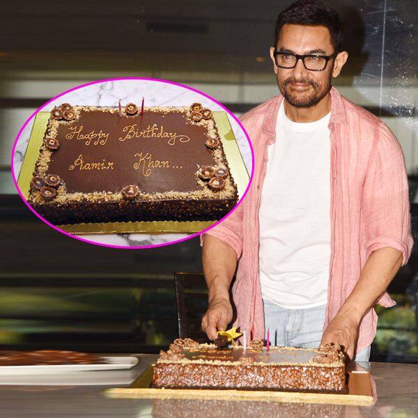 Aamir Khan 57th Birthday Celebration Pics - आमिर खान ने काटा 57वें जन्मदिन का केक, मीडियावालों के साथ मनाया जश्न