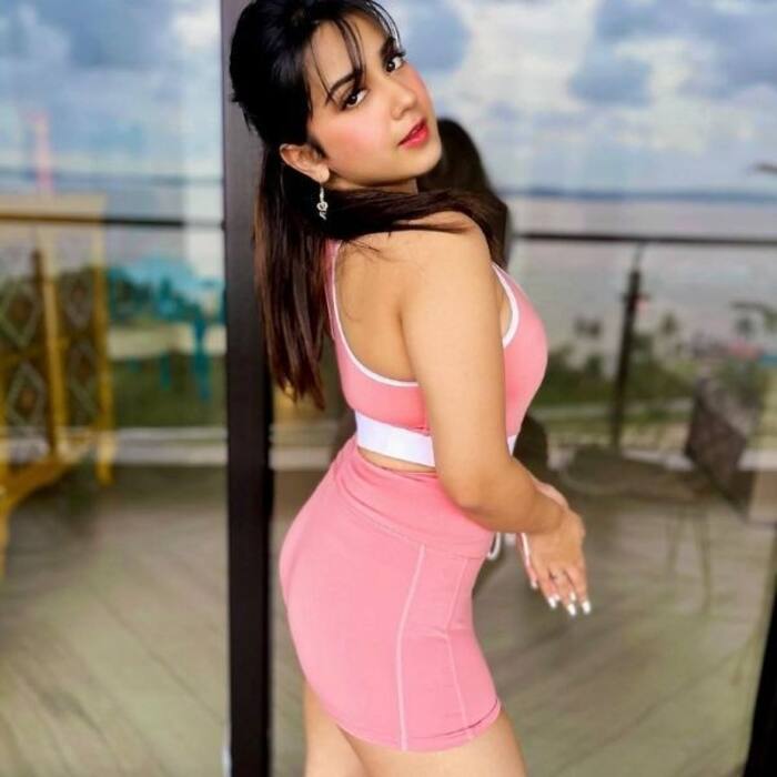 रोशनी वालिया (Roshni Walia)