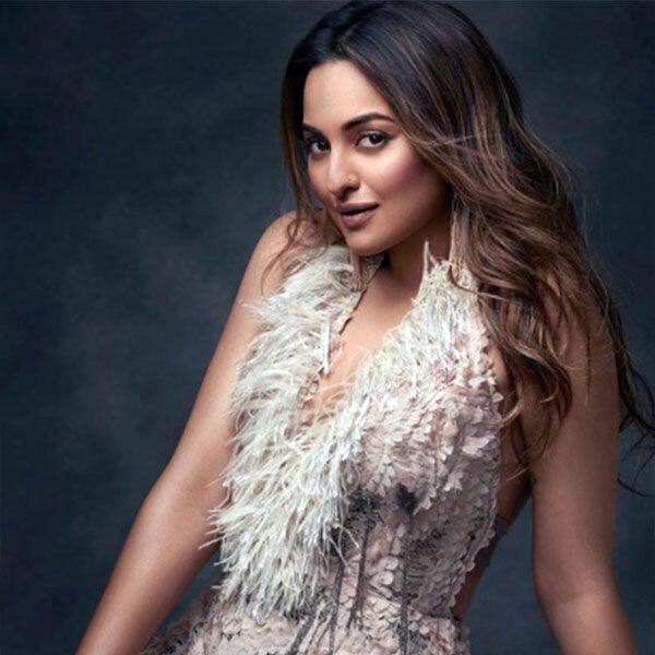 Sonakshi Sinha Reacts To Reports Of Non Bailable Warrant Issued Against Her Over Rs 37 Lakh Fraud