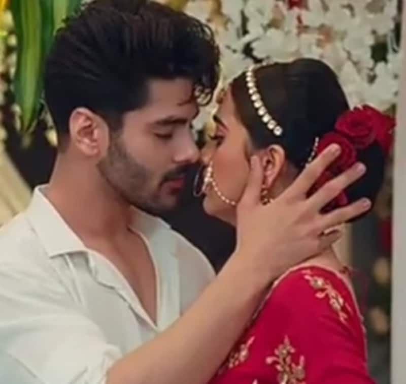 Naagin 6, 12 March 2022 Written Update: Pratha-Rishabh get romantic in an intoxicated state; she attacks Lalit Gujral