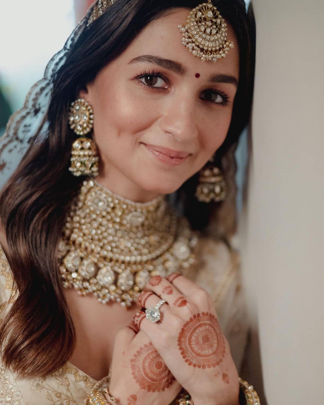 Alia Bhatt shares NEW PICS from her wedding with Ranbir Kapoor; the