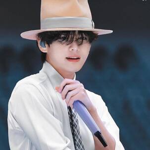 BTS: From staring contest to giving flowers – Kim Taehyung aka V made sure ARMY had a gala time at the PTD Las Vegas concert