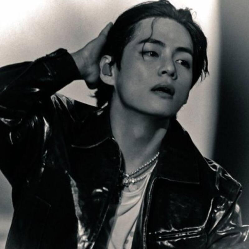 BTS’ V creates THIS new record on Instagram; the most followed