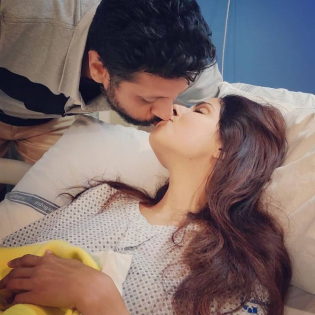 Chhavi Mittal kisses husband Mohit Hussein as they celebrate 17 years of togetherness in the hospital; says, 'I would choose you a 100 times over'