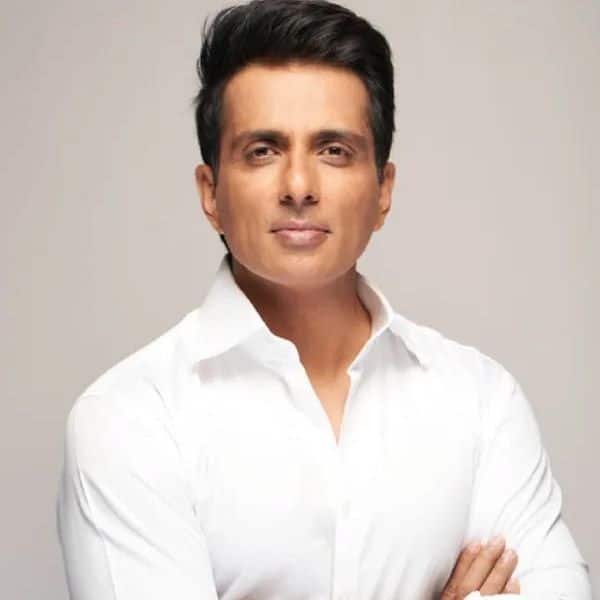 Sonu Sood shares his opinion on this debate over the Hinda language