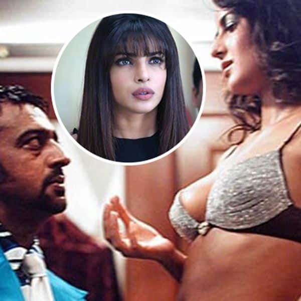 Rakul Preet Singh Hot Saree and Bra Style In De De Pyar De Movie 6
