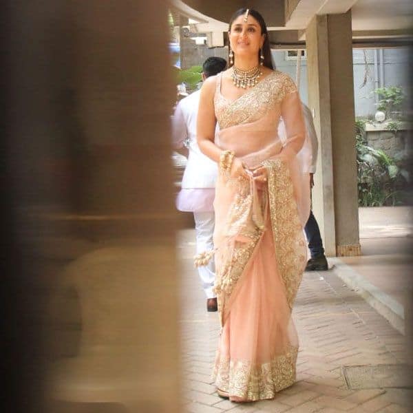 Kareena Kapoor Khan blushes like a new bride at Ranbir Kapoor-Alia Bhatt's wedding; fans call her 'EVERGREEN beauty' - watch video