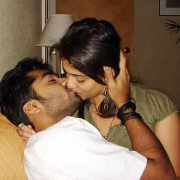 Nayanthara and Simbu's kissing picture got leaked!