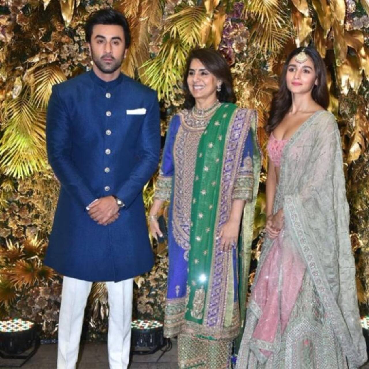 Ranbir Kapoor Alia Bhatt Wedding Karisma Kapoor Shares First Picture After The Couples Mehendi