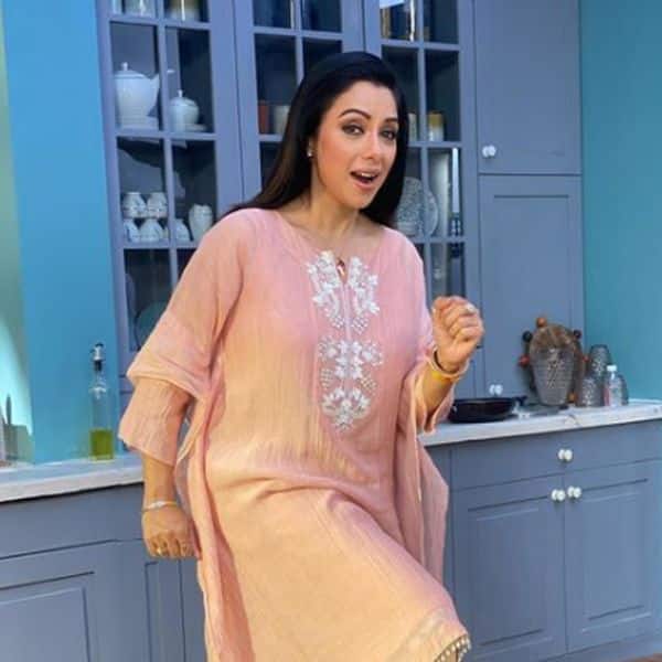 सोशल मीडिया पर शेयर करती हैं घर की तस्वीरें