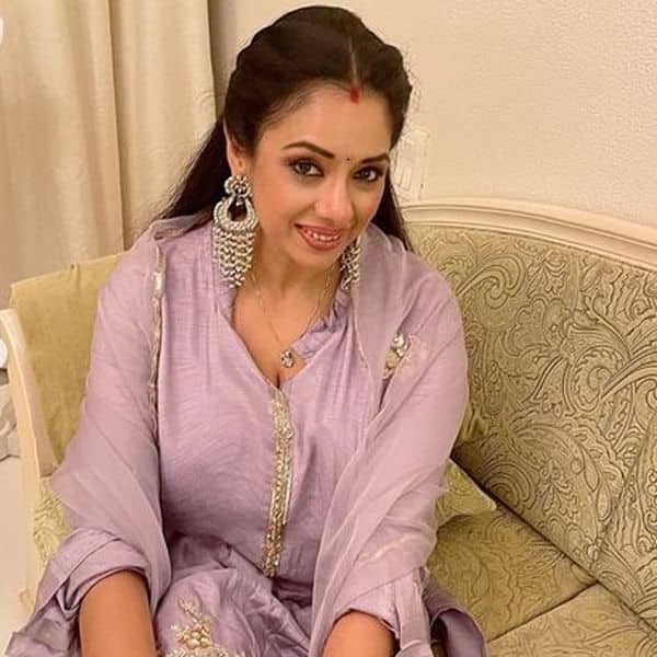 रुपाली गांगुली (Rupali Ganguly) के ड्राइंग रुम में दिखता है ये रंग