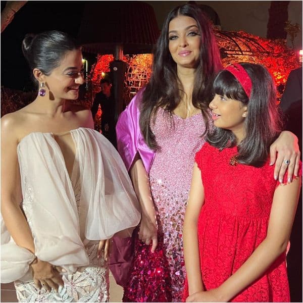 Helly Shah's Fangirl movement with Aishwarya Rai Bachchan at Cannes 2022!!